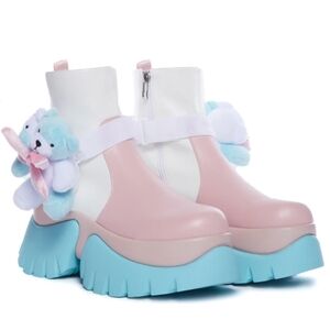 Melanie Martinez x koi